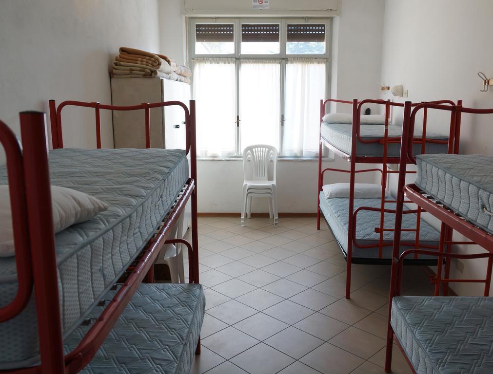 Ostello Della Gioventu Benacus Riva del Garda Bilik gambar