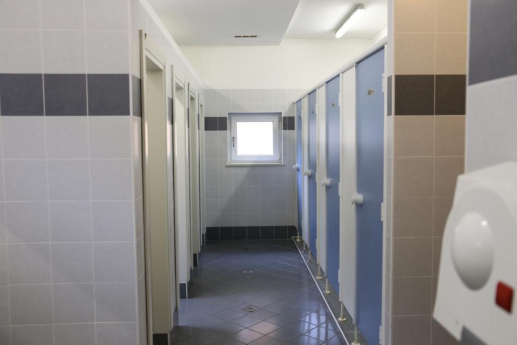 Ostello Della Gioventu Benacus Riva del Garda Luaran gambar